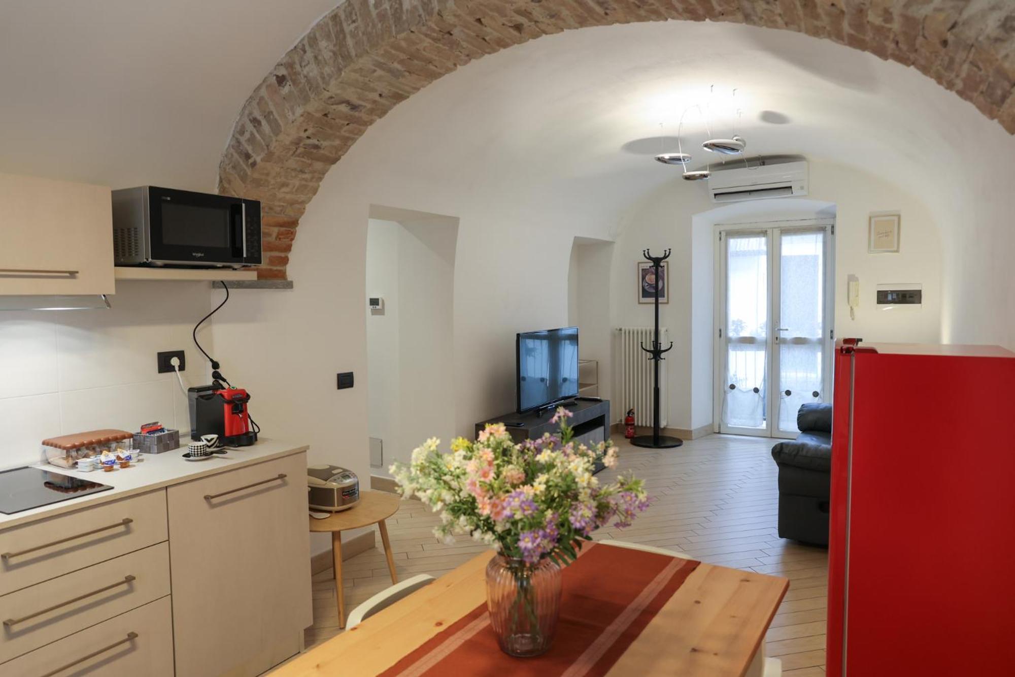 Asti Historic Center - Appartamento Trincotto Eksteriør billede